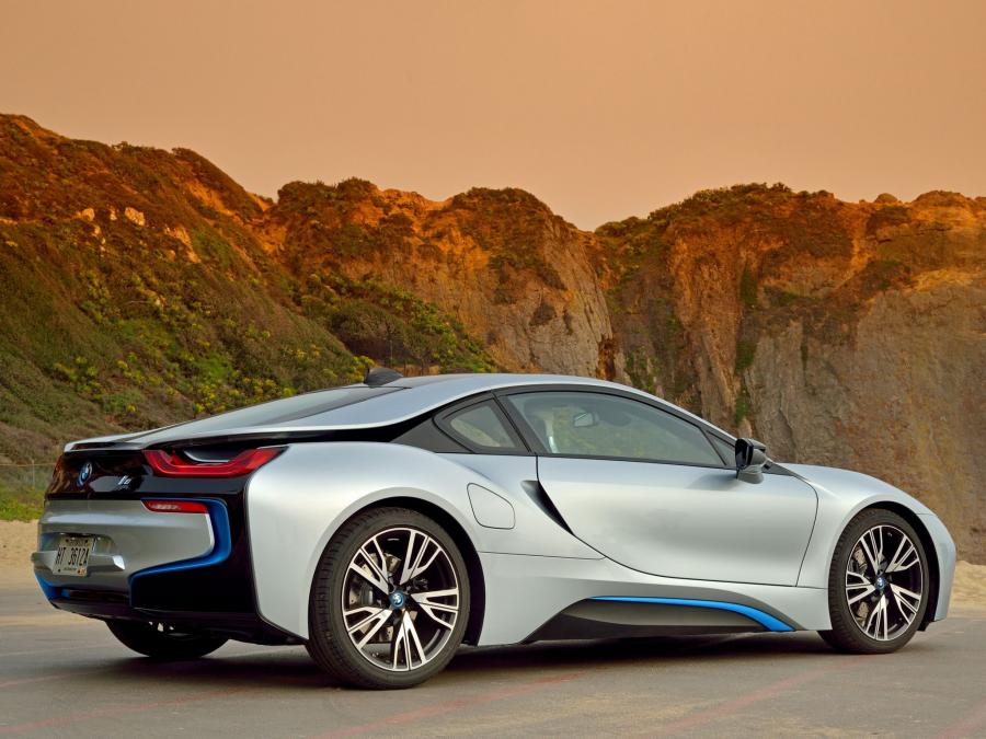  BMW i8 2014 года  (фото 29 из 180)